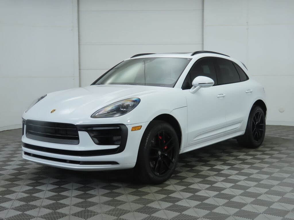 2022 PORSCHE Macan