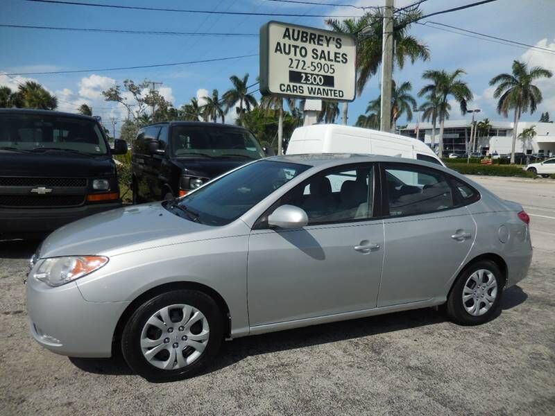 2010 HYUNDAI Elantra