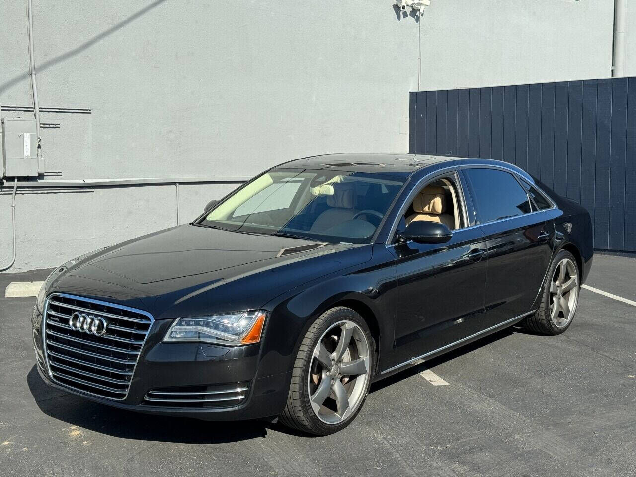 2014 AUDI A8