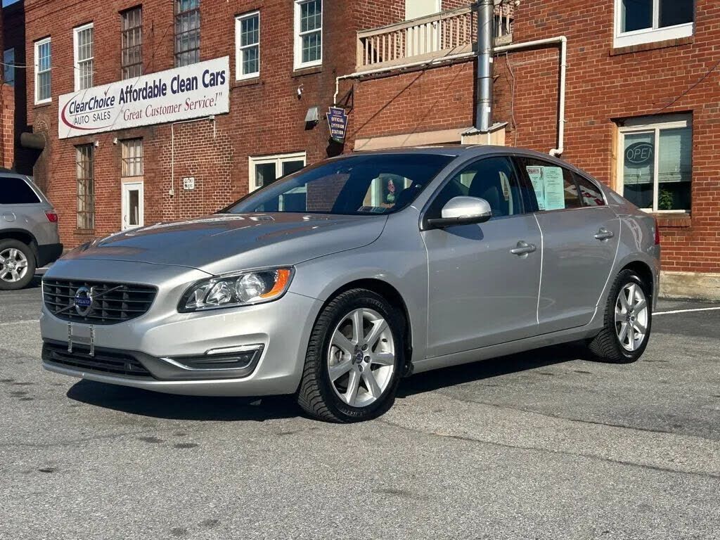 2016 VOLVO S60