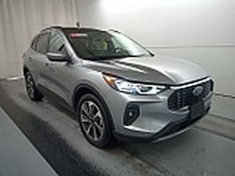 2024 FORD Escape