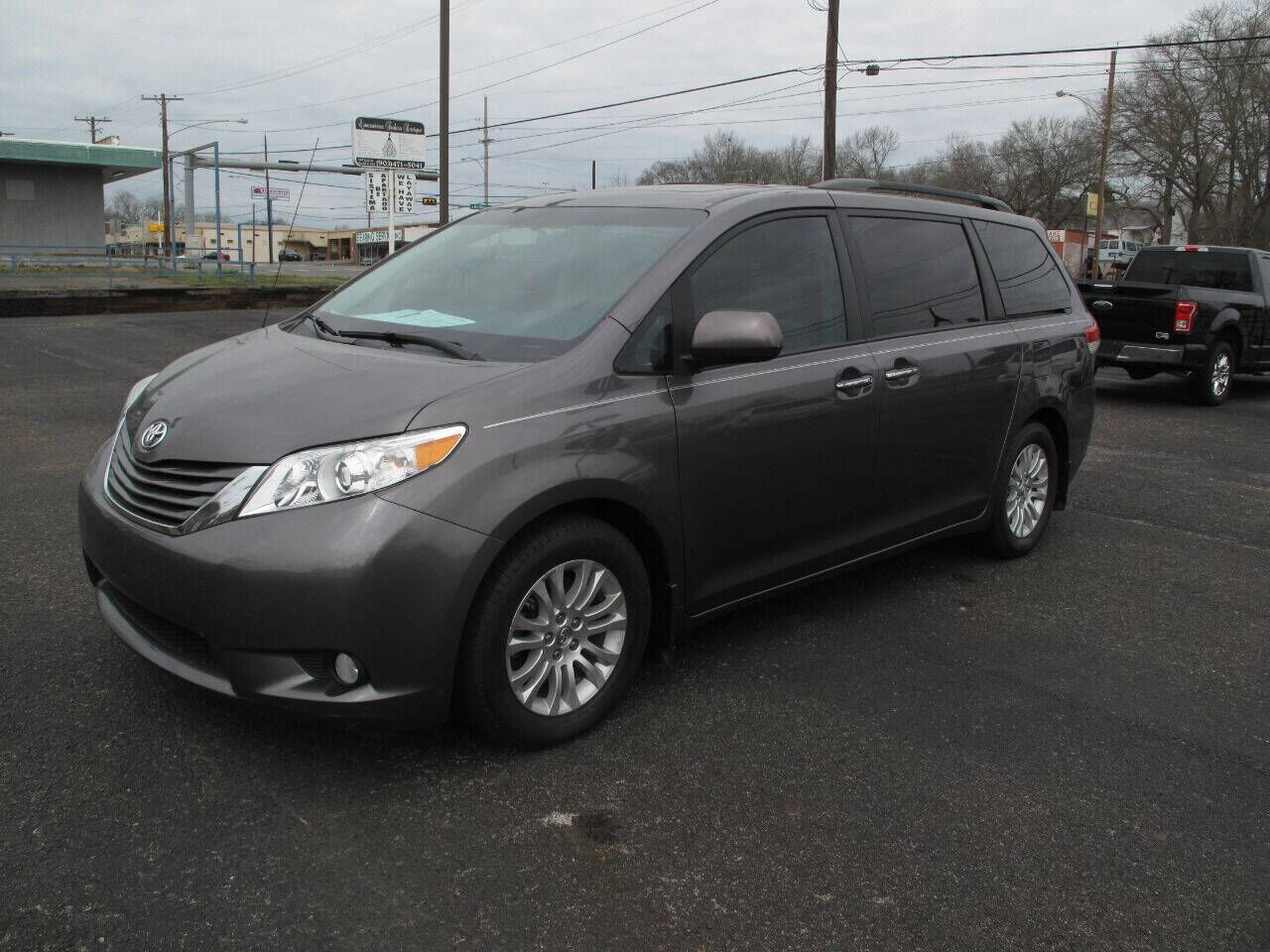 2013 TOYOTA Sienna