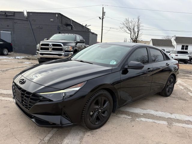 2023 HYUNDAI Elantra