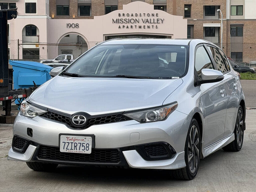 2016 TOYOTA Scion