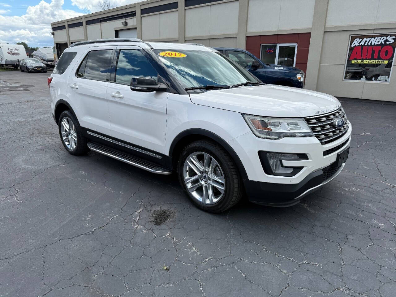 2017 FORD Explorer
