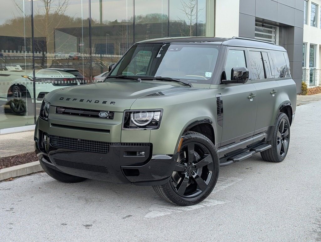 2026 LAND ROVER Defender