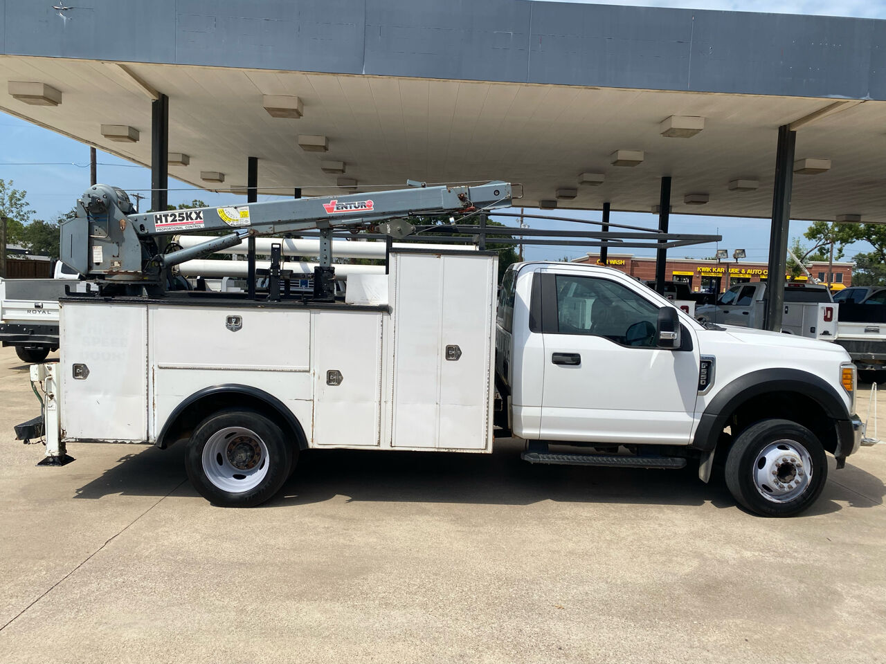 2017 FORD F-550