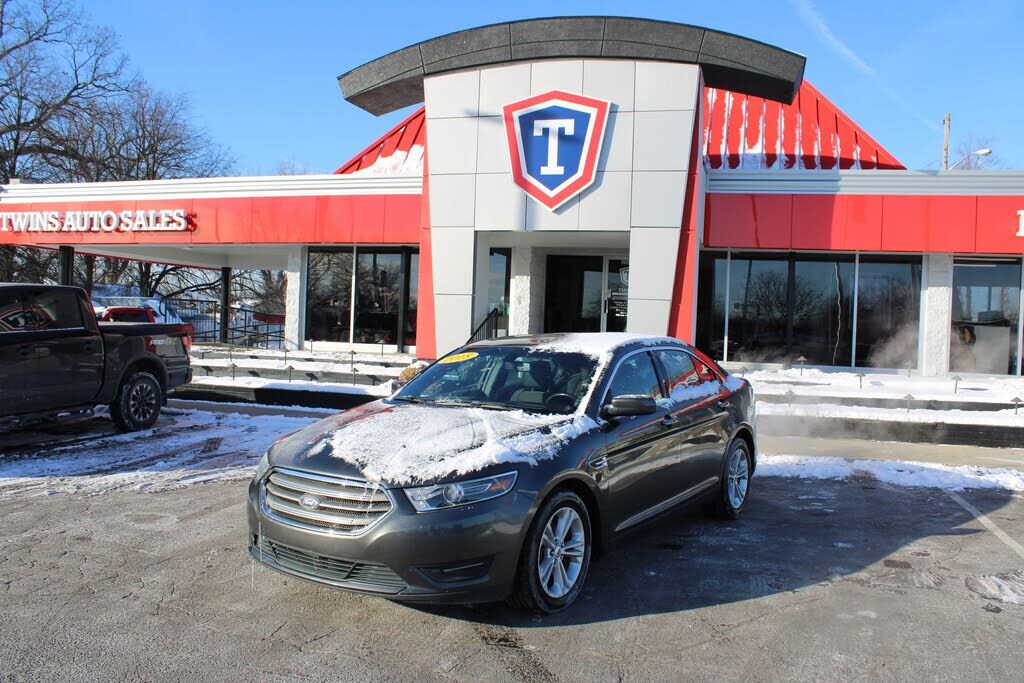 2018 FORD Taurus