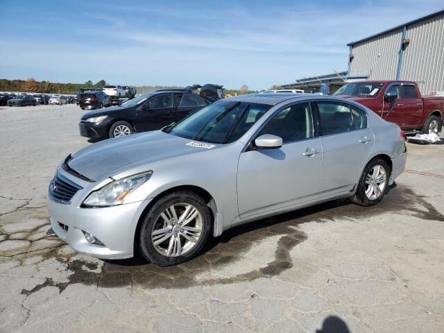 2011 INFINITI G37