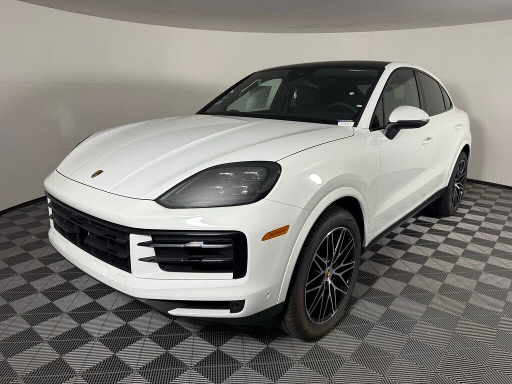 2025 PORSCHE Cayenne