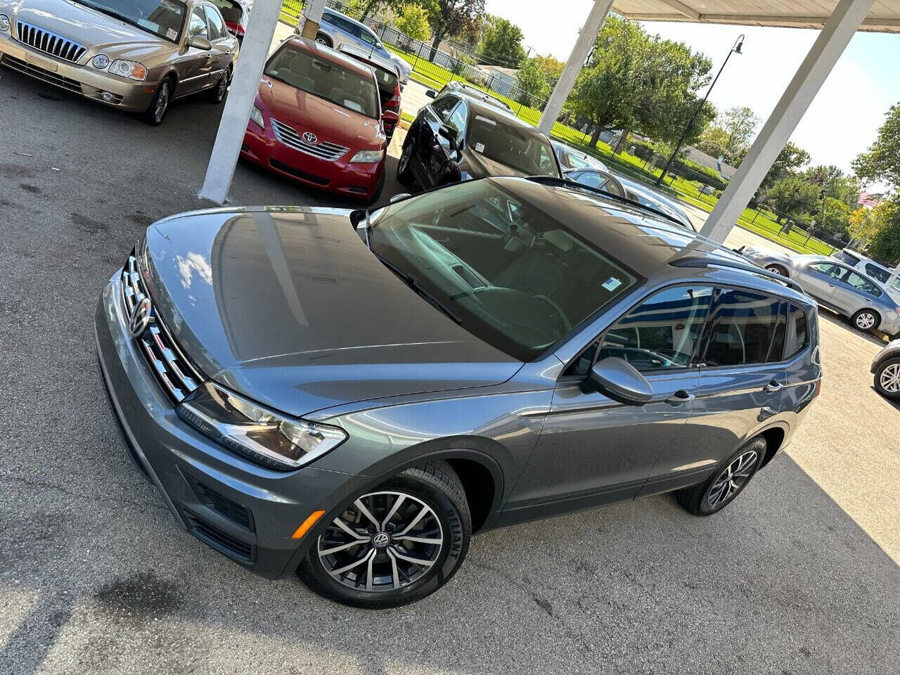 2021 VOLKSWAGEN Tiguan