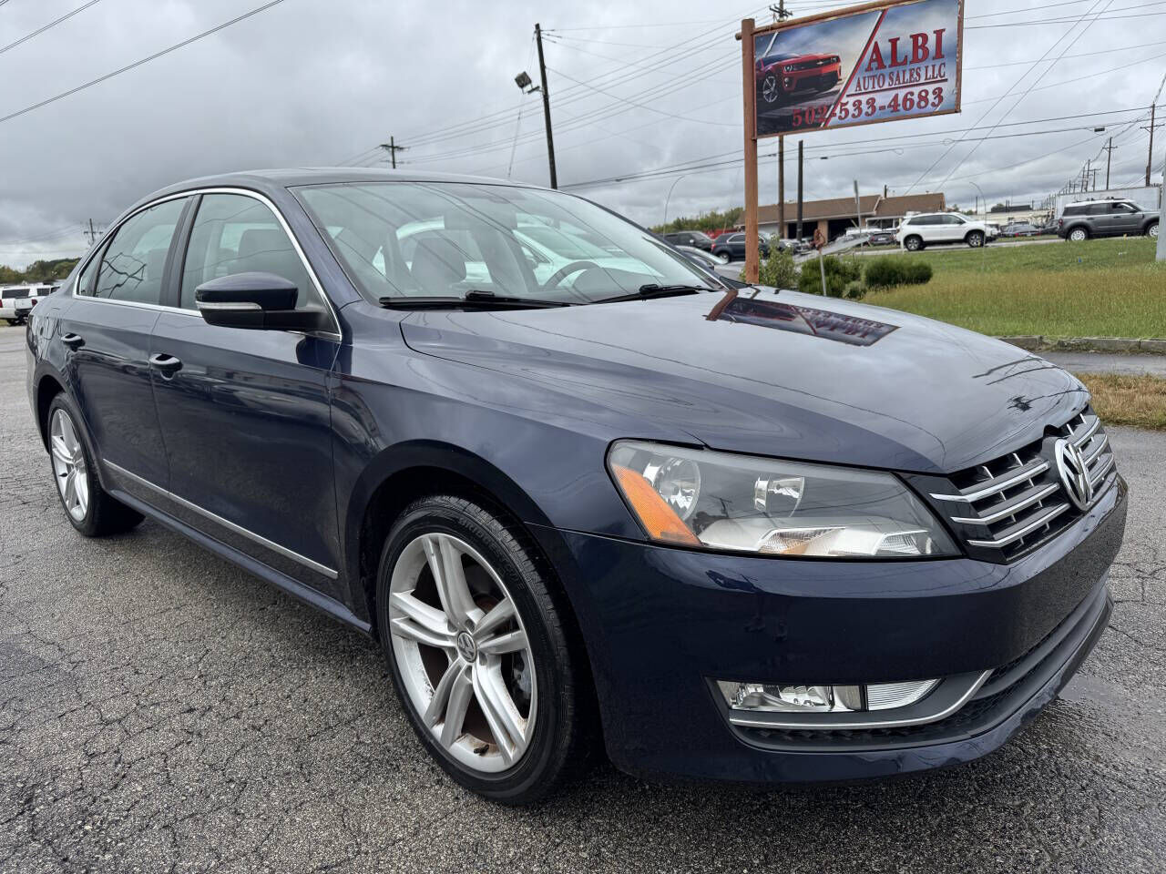2013 VOLKSWAGEN Passat