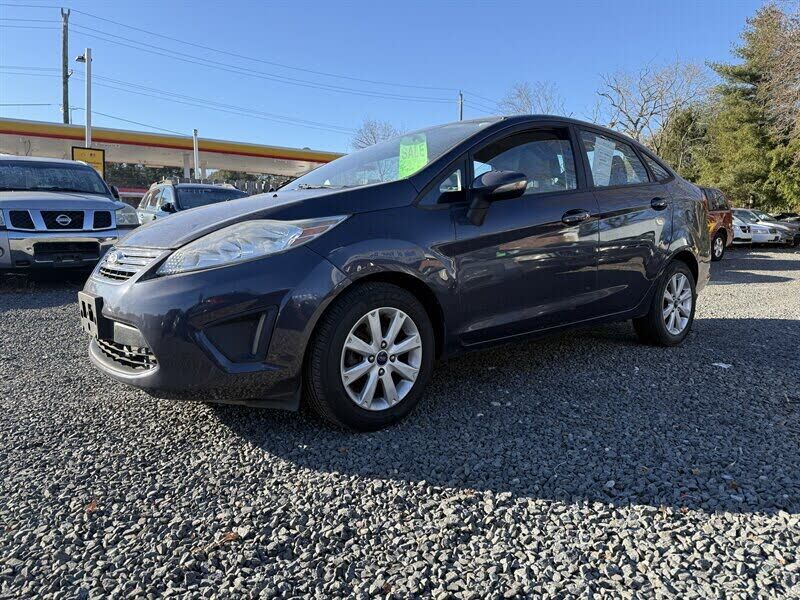 2013 FORD Fiesta