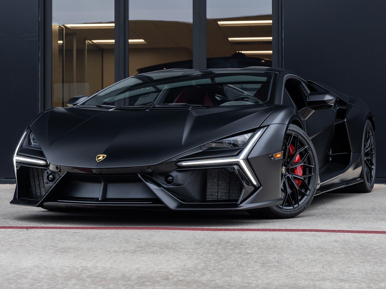2024 LAMBORGHINI Revuelto