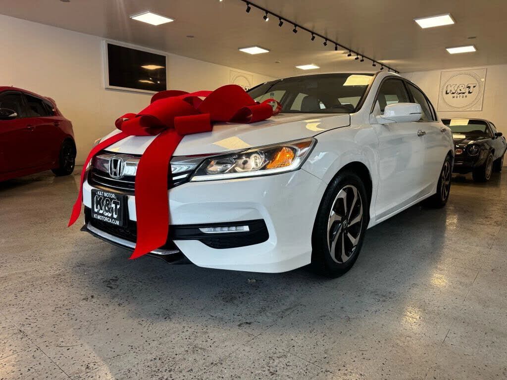 2017 HONDA Accord