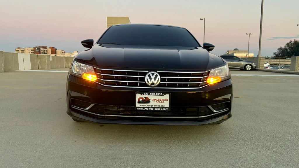 2018 VOLKSWAGEN Passat