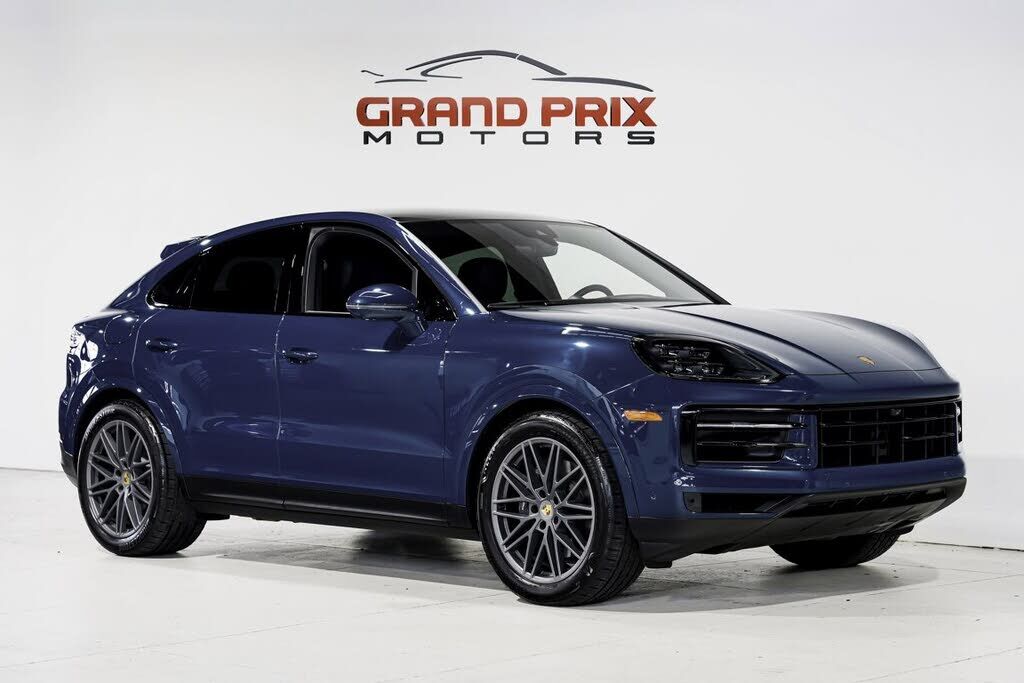 2024 PORSCHE Cayenne