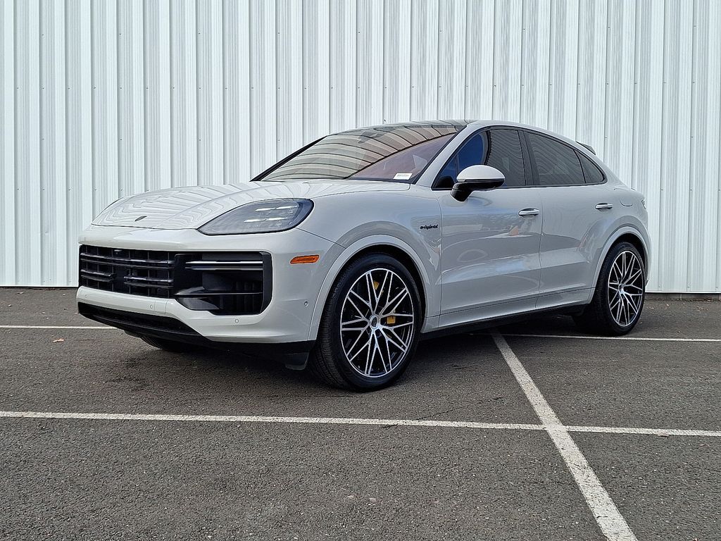 2025 PORSCHE Cayenne
