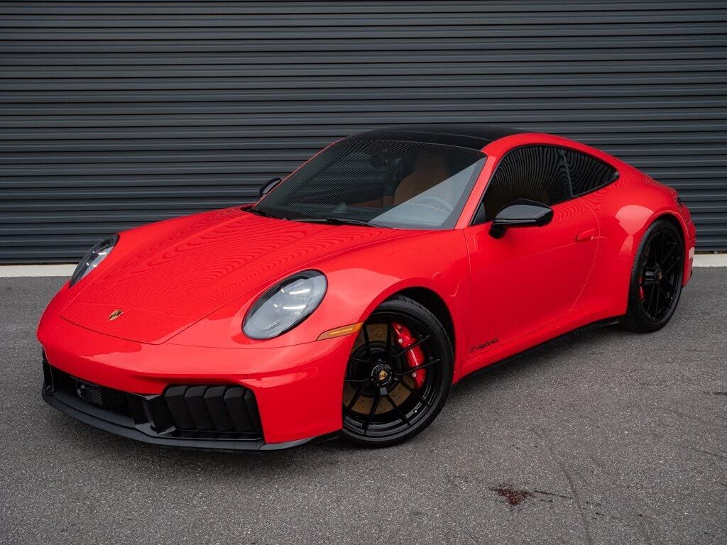 2025 PORSCHE 911