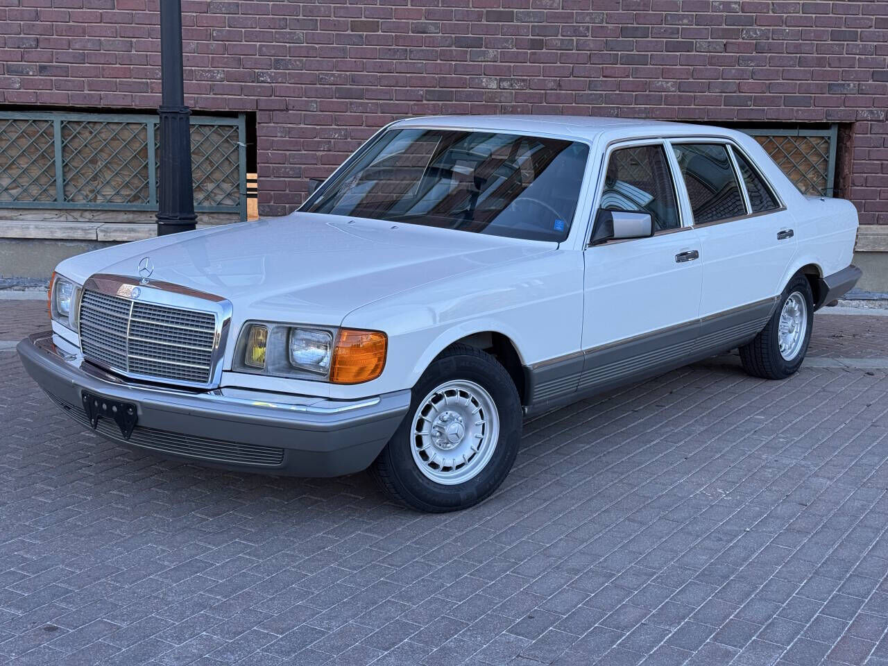 1984 MERCEDES-BENZ 500