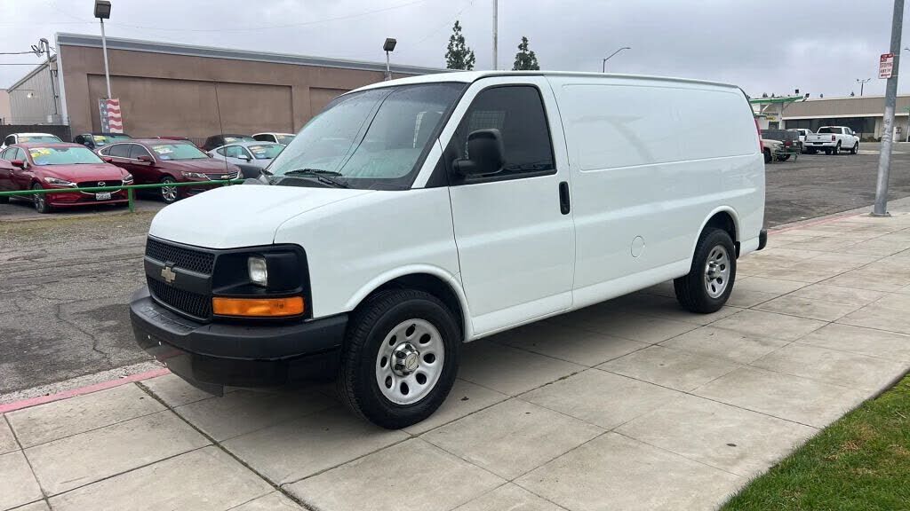 2012 CHEVROLET Express