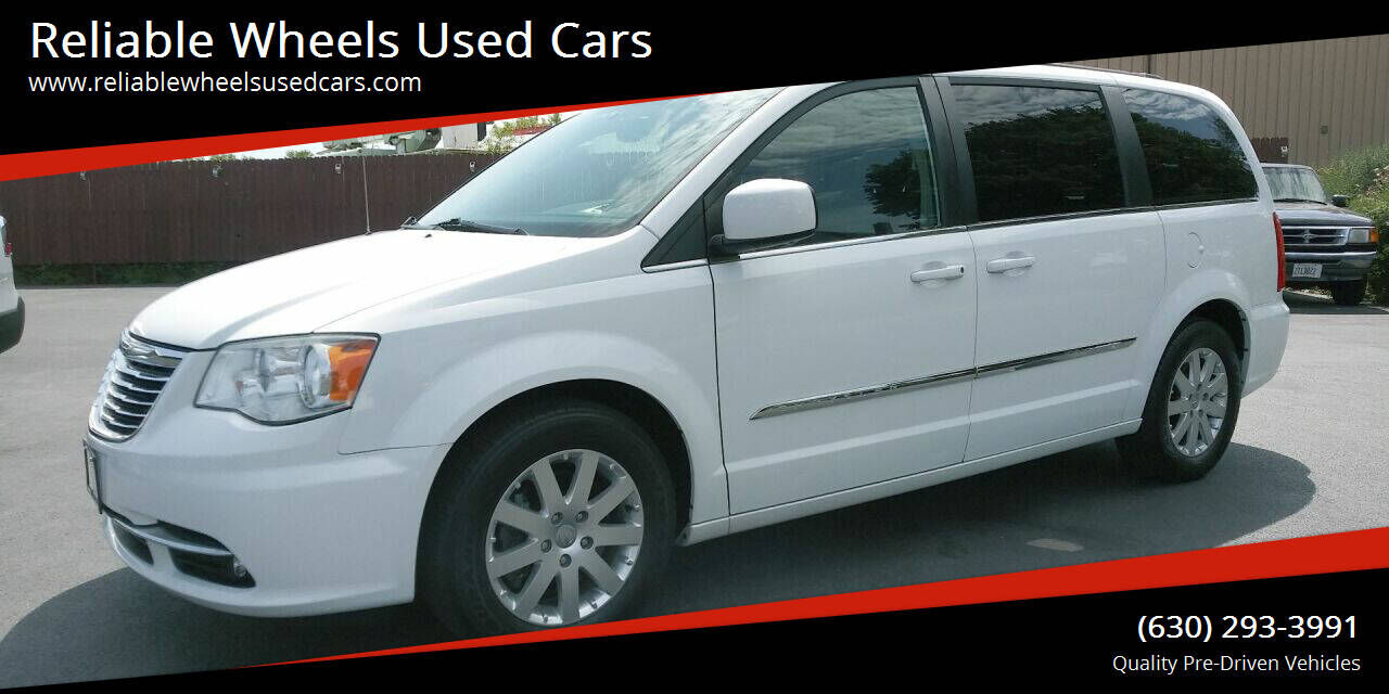 2014 CHRYSLER Town and Country