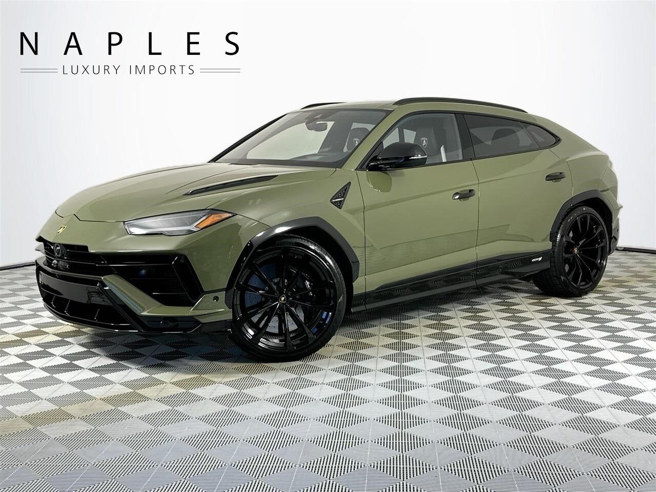 2024 LAMBORGHINI URUS