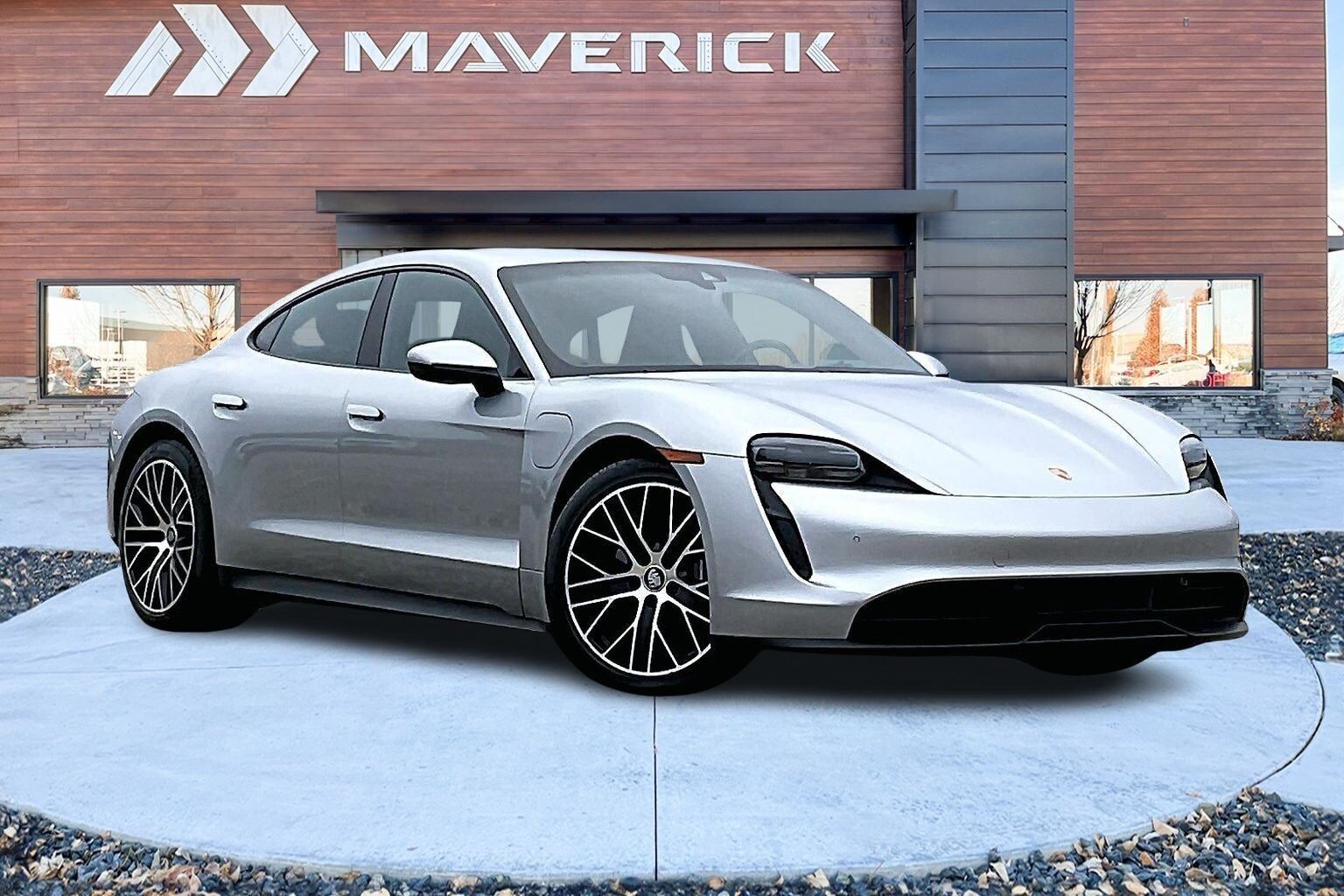 2022 PORSCHE Taycan