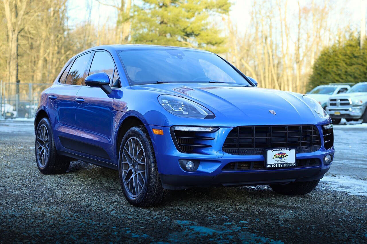 2018 PORSCHE Macan