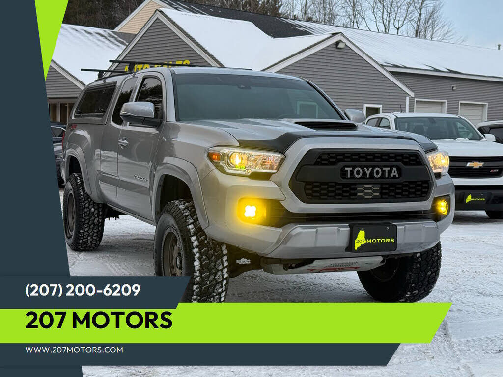 2018 TOYOTA Tacoma