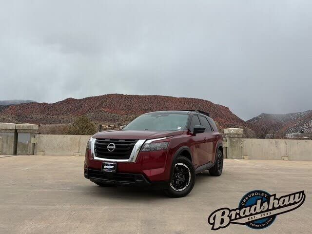 2024 NISSAN Pathfinder