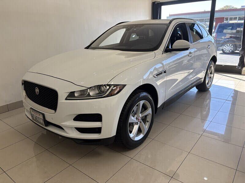 2019 JAGUAR F-Pace