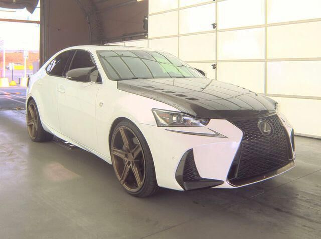 2018 LEXUS IS