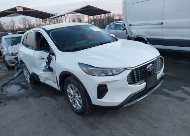2024 FORD Escape