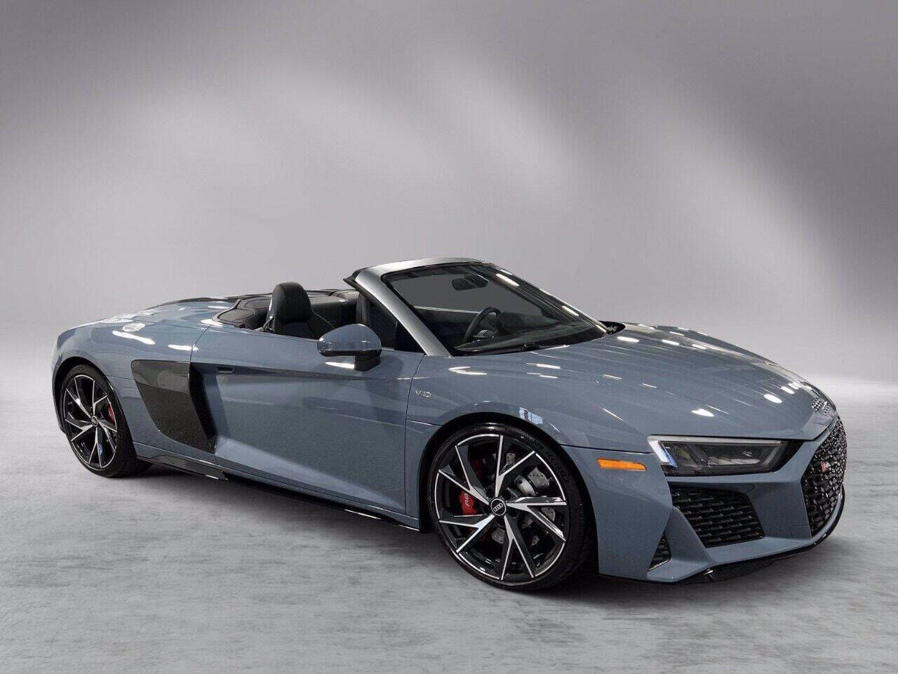 2022 AUDI R8