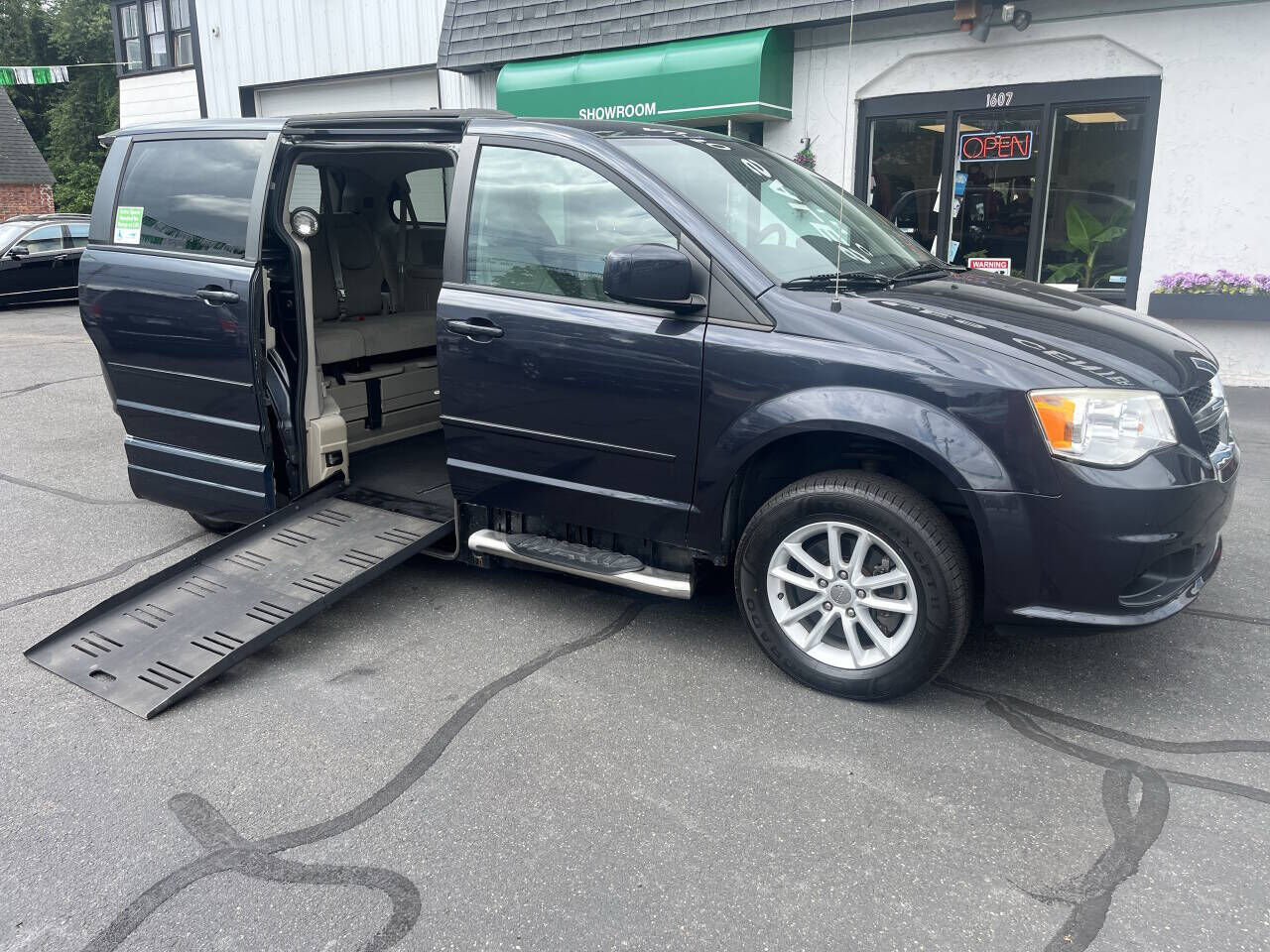2013 DODGE Grand Caravan