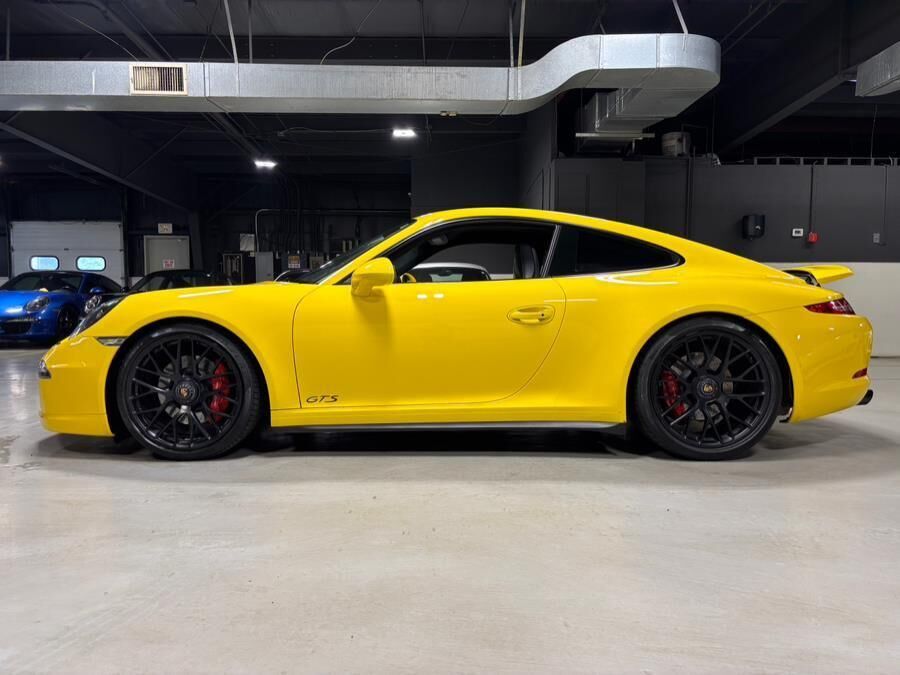 2015 PORSCHE 911