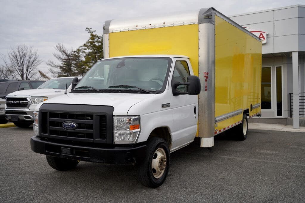 2024 FORD E-350