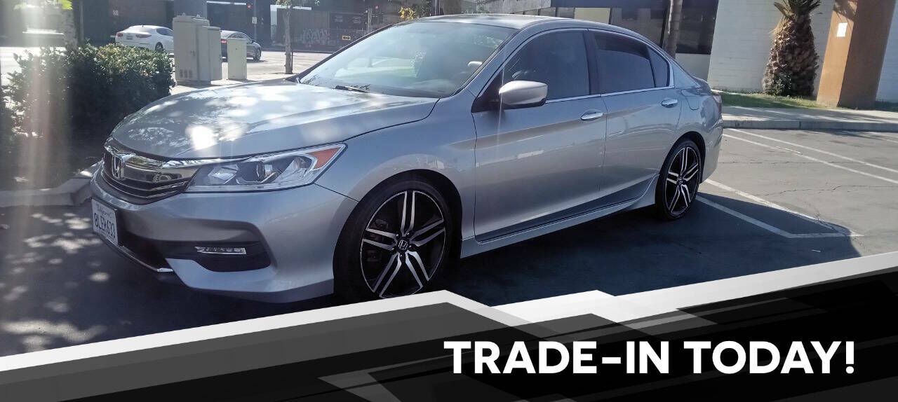 2017 HONDA Accord