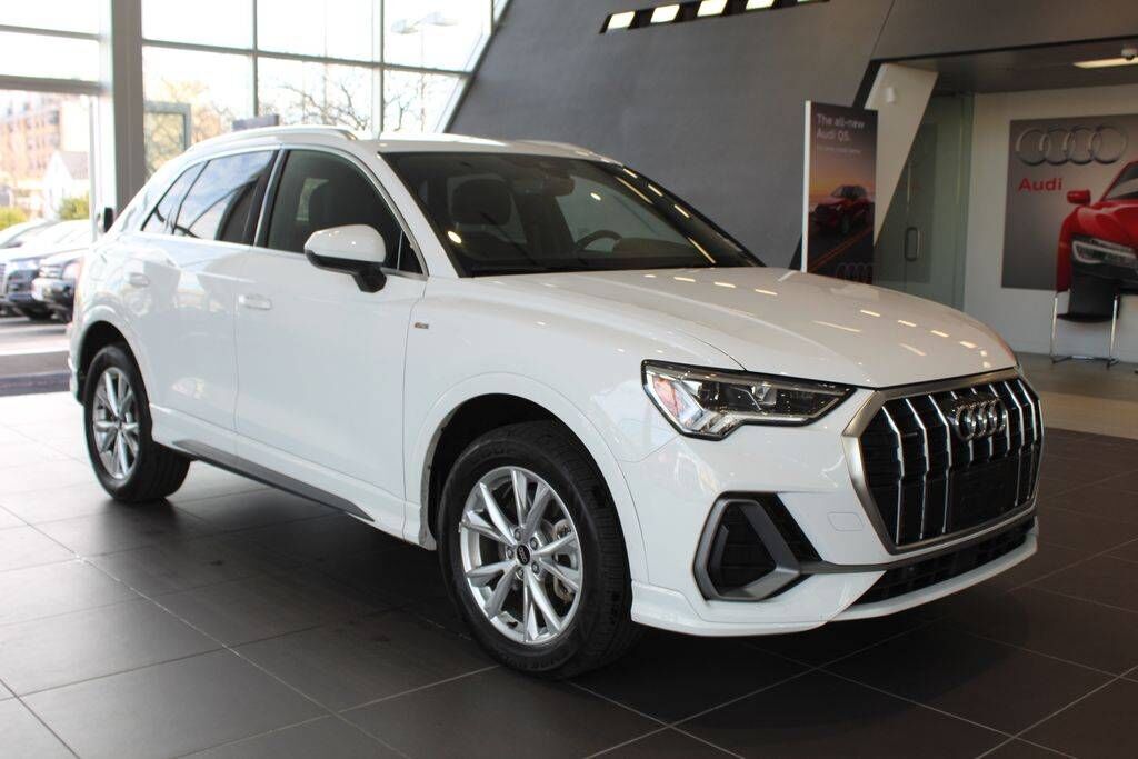 2024 AUDI Q3