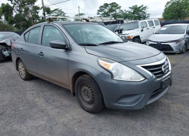 2016 NISSAN Versa