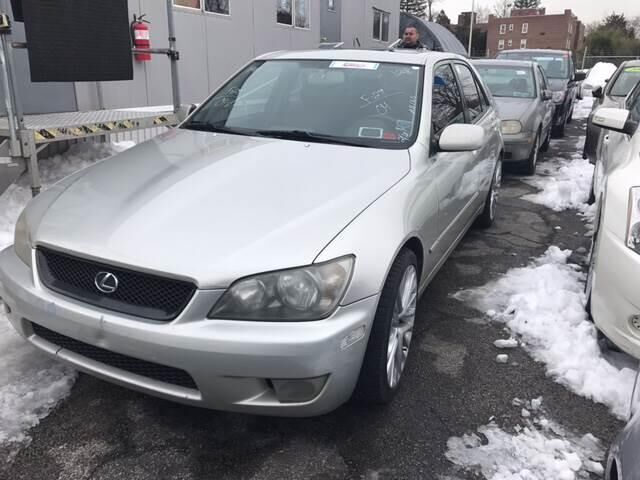 2004 LEXUS IS