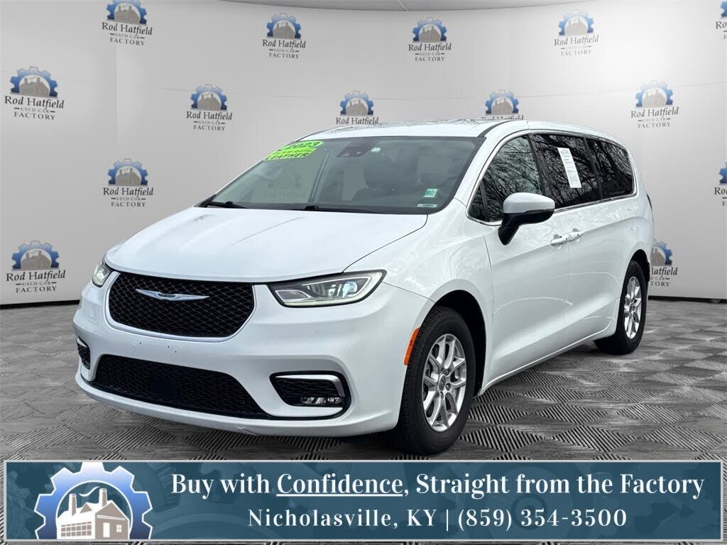 2023 CHRYSLER Pacifica