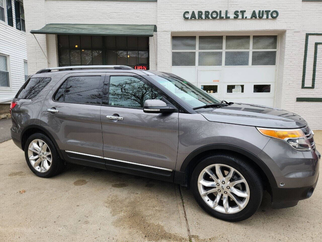 2013 FORD Explorer