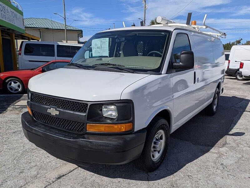 2011 CHEVROLET Express