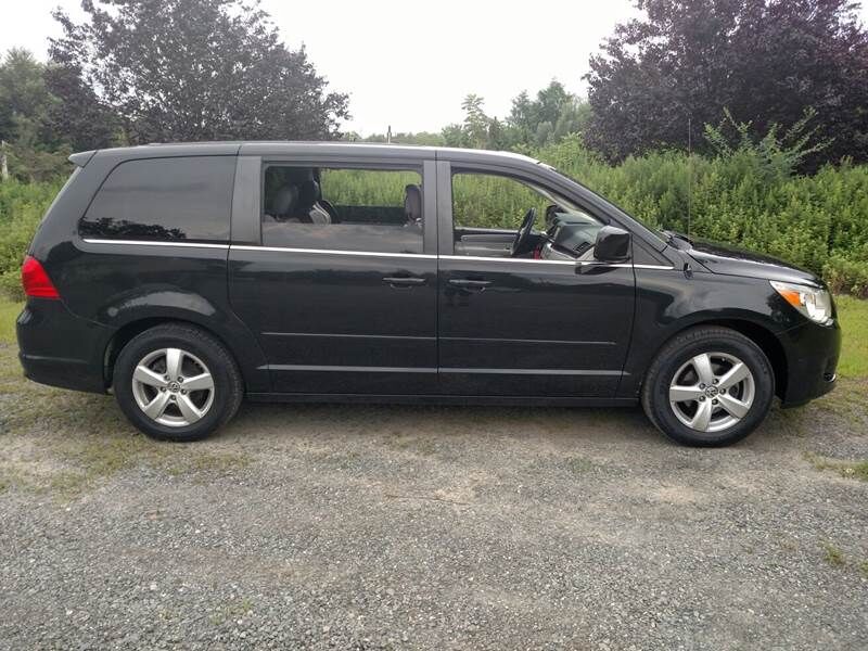2010 VOLKSWAGEN Routan