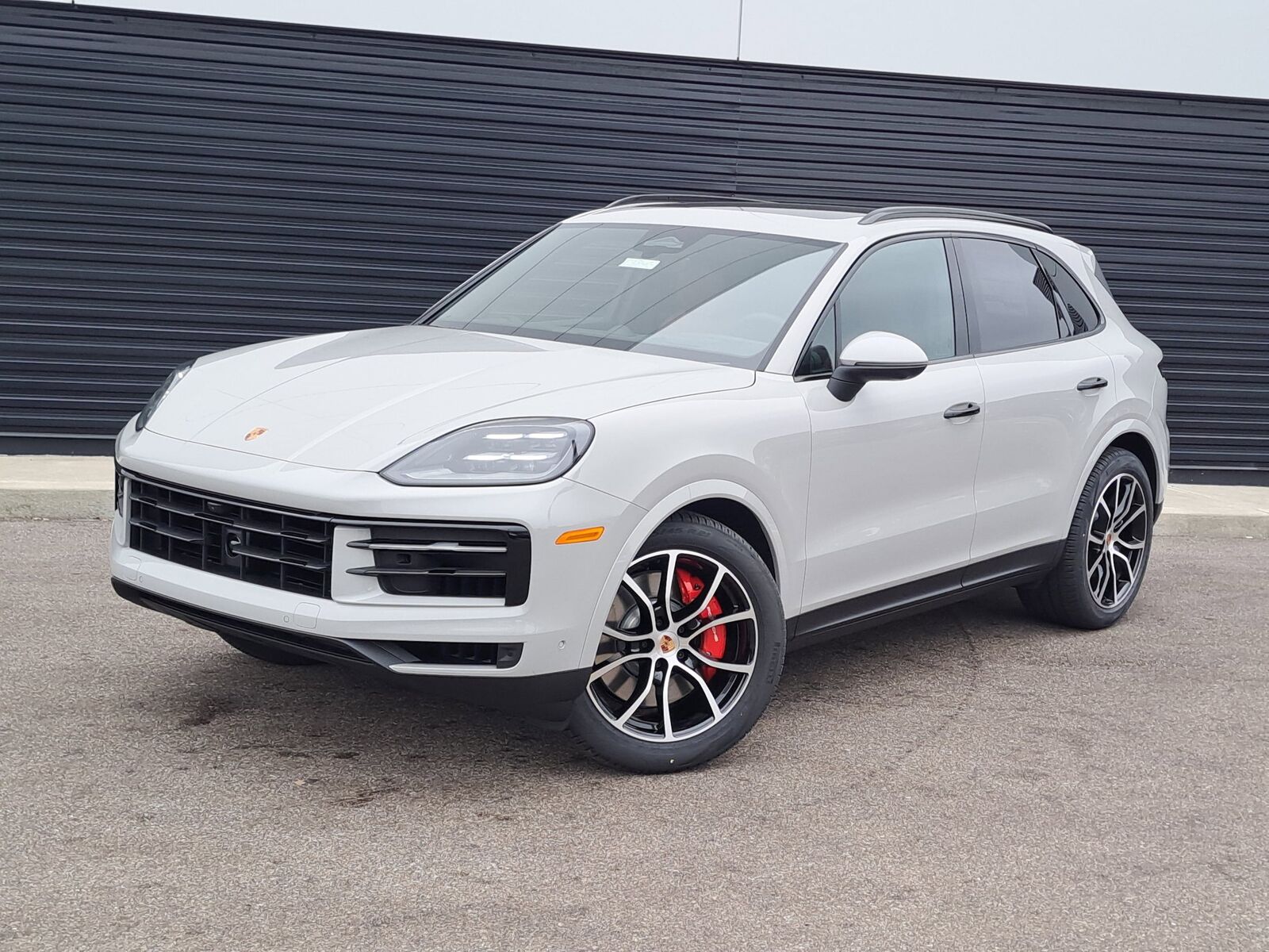 2026 PORSCHE Cayenne