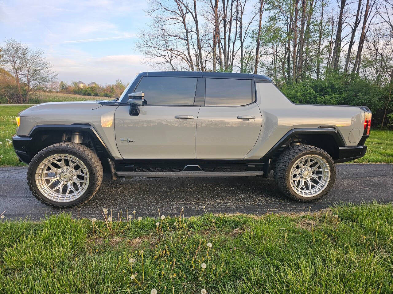 2025 GMC Hummer EV Pickup