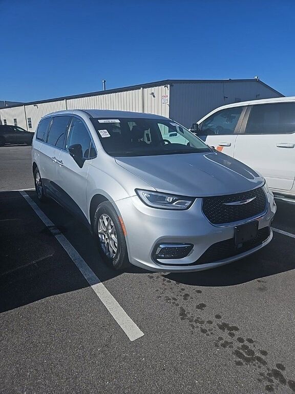 2024 CHRYSLER Pacifica
