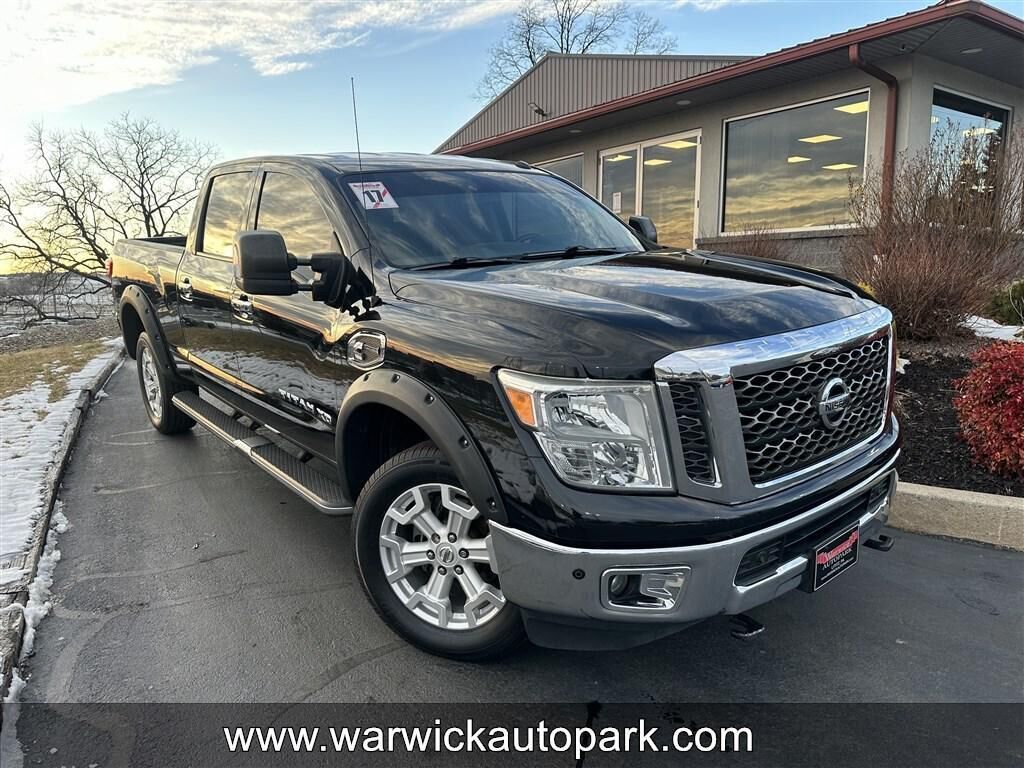 2017 NISSAN Titan